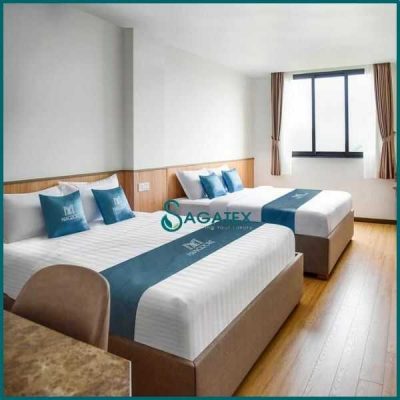 Tấm trang trí giường khách sạn màu xanh