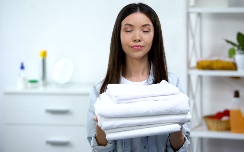 Giặt và sấy khăn tắm khách sạn đúng cách