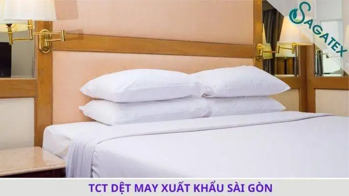 Ga giường khách sạn trắng trơn được may tại Sagatex