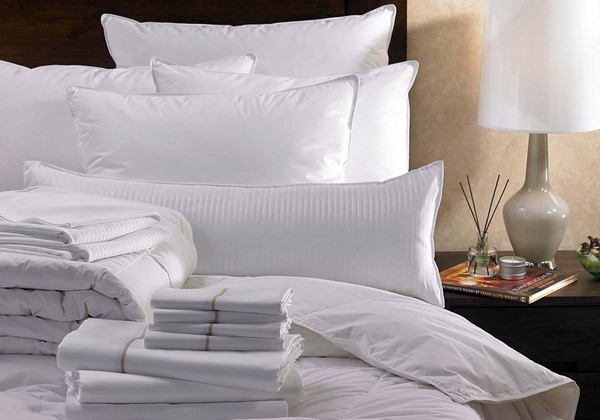 Drap khách sạn được chia thành hai loại chính là drap bọc và drap phủ